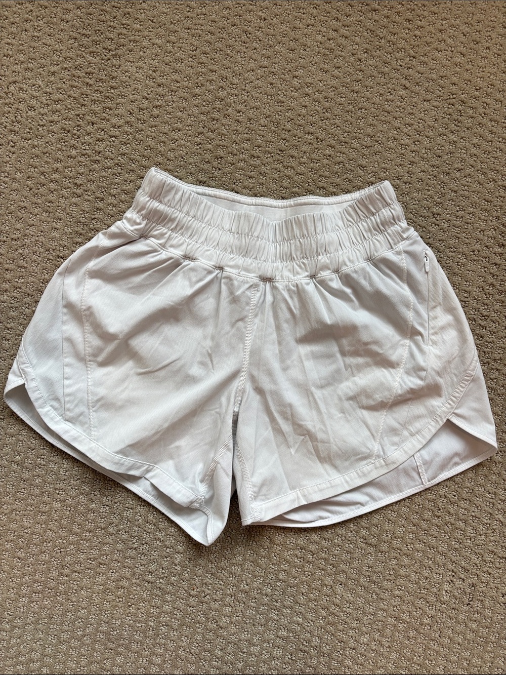 Lululemon white track that shorts 4
